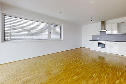 Wunderschöne 4 Zimmerwohnung mit 2 Balkonen und Carport