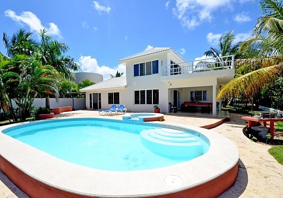 Schöne Karibikvilla mit tropischem Garten und Pool - Meerblick!
